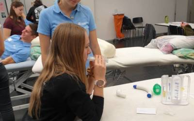 Live-Behandlung Atemphysiotherapie Erwachsene in der Thera-Torso Akademie